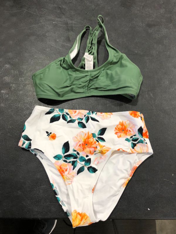 Photo 2 of Cupshe Celadon Green And Floral Bikini Medium  
