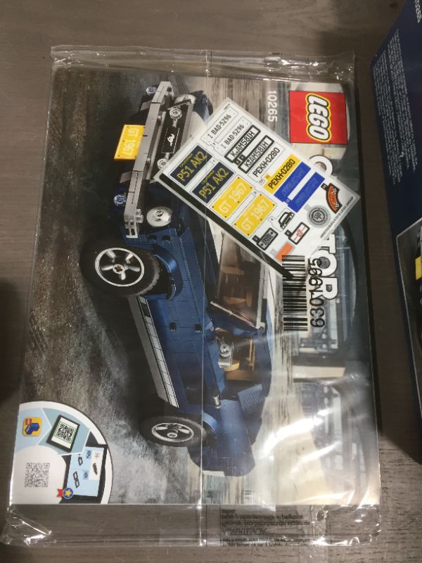 Photo 2 of LEGO Creator Expert Vehicles Ford Mustang 10265