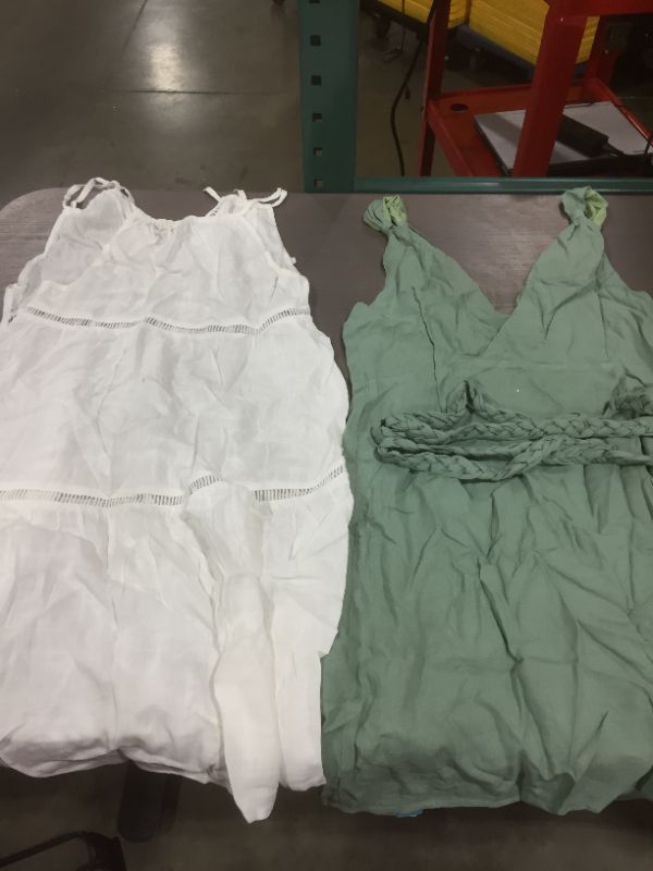 Photo 2 of (2 pack) CUPSHE womeens sundresses (M)
