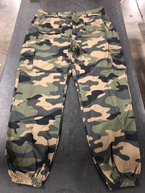 Photo 2 of CAMO BAGGY CASUAL PANTS, SIZE 2XL.