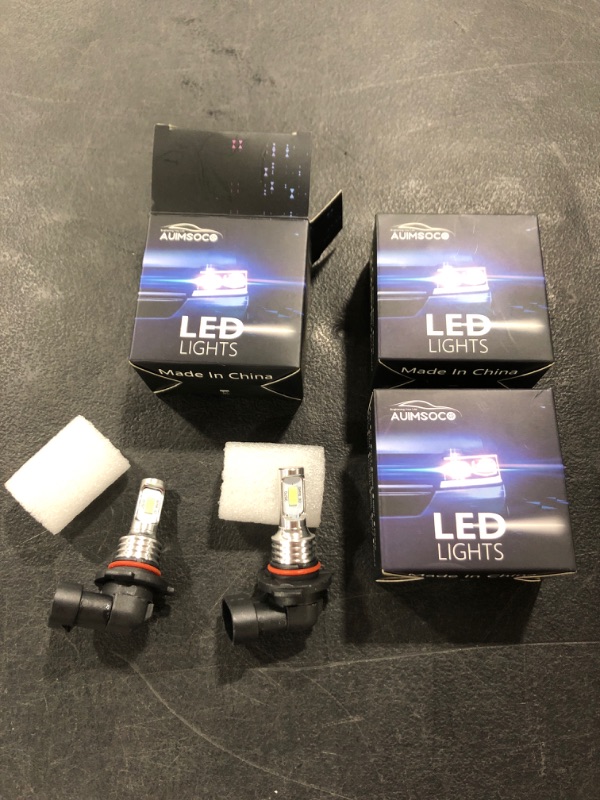 Photo 1 of CADIALLAC ESCALADE 2003-2006 LED HI-LO BEAM REPLACEMENT HEADLIGHT BULBS. LOT OF 3 BOXES.