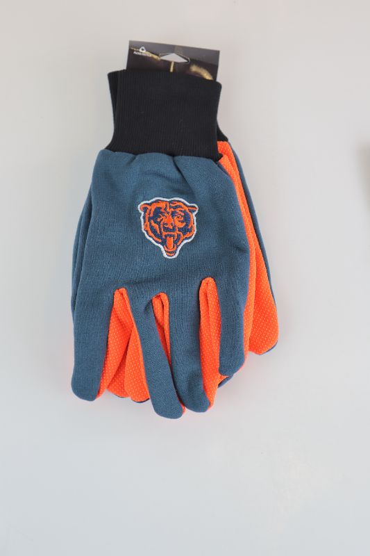 Photo 1 of BEARS GLOVES NEW $16.99