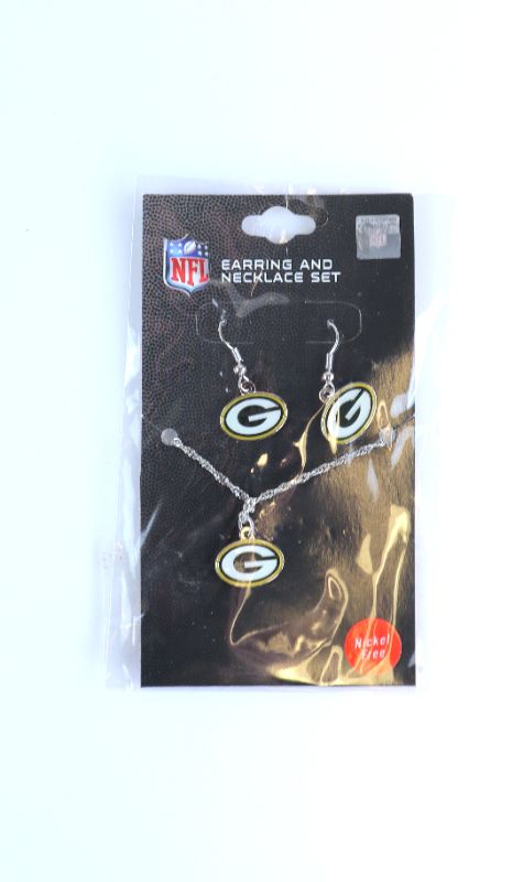 Photo 1 of GREENBAY NECKLACE AND EARRINGS NEW$26.99