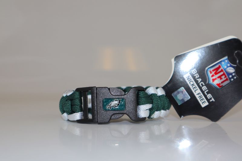 Photo 1 of SEAHAWKS PARACORD BRACELET NEW $ 11.95