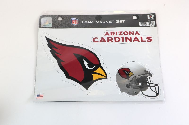 Photo 1 of CARDINALS MAGENET SET NEW $12