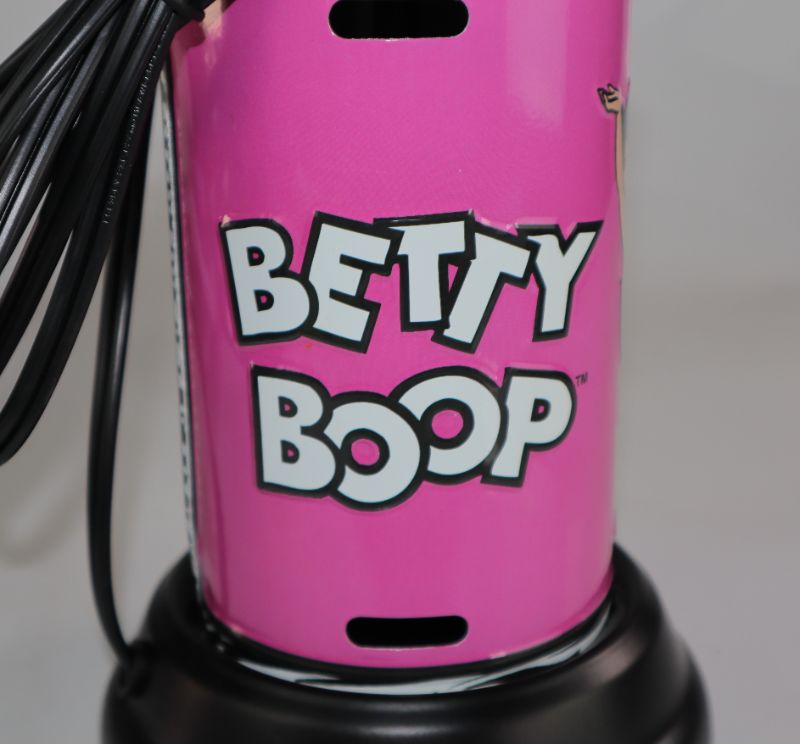 Photo 2 of BETTY BOOP LAMP NEW $21.95