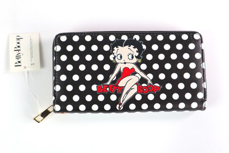 Photo 1 of BETTY BOOP ZIP UP WALLET NEW $ 20