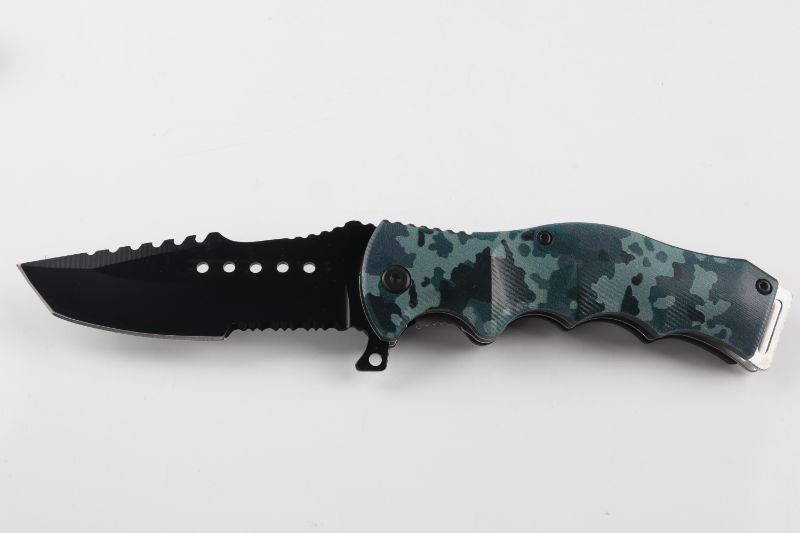 Photo 2 of DARK GREY CAMO POCKET KNIFE NEW