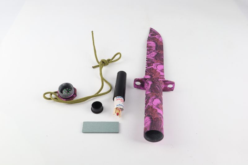 Photo 2 of PINK HUNTING/ SURVIVAL KNIFE NEW 