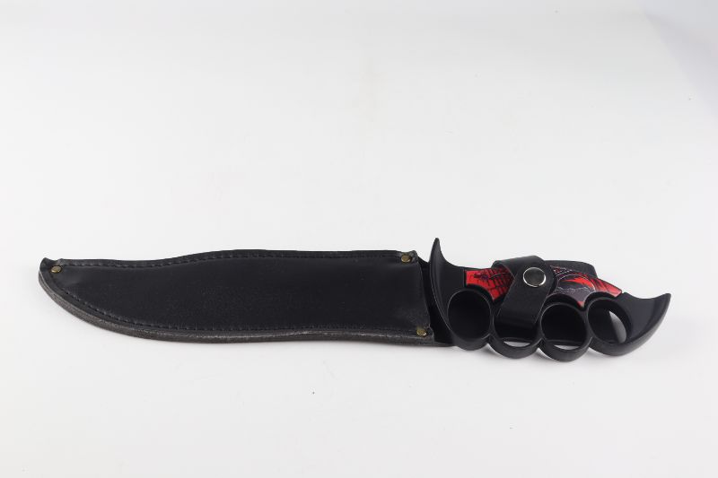 Photo 2 of KNUCKLE GRIP KNIFE WOTH BLACK WIDOW DESIGN NEW 