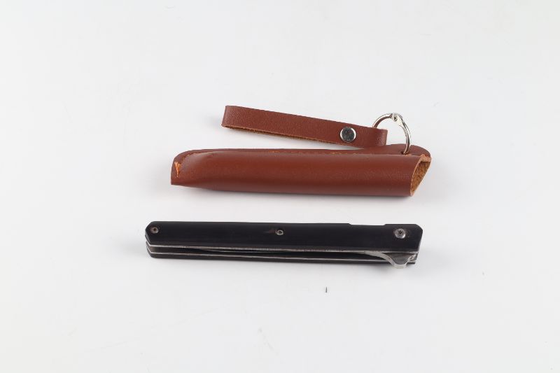 Photo 2 of TANTO SWITCHBLADE WITH LEATHER CASE NEW 