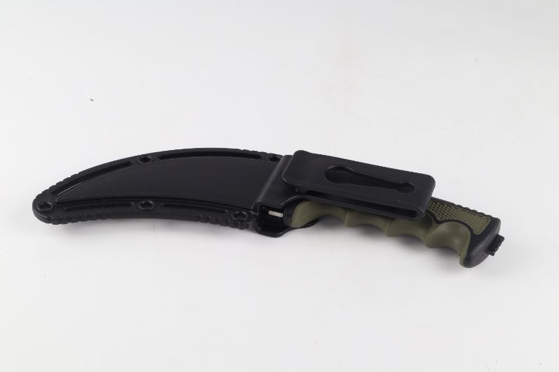 Photo 3 of KARAMBIT TACTICAL KNIFE NEW 