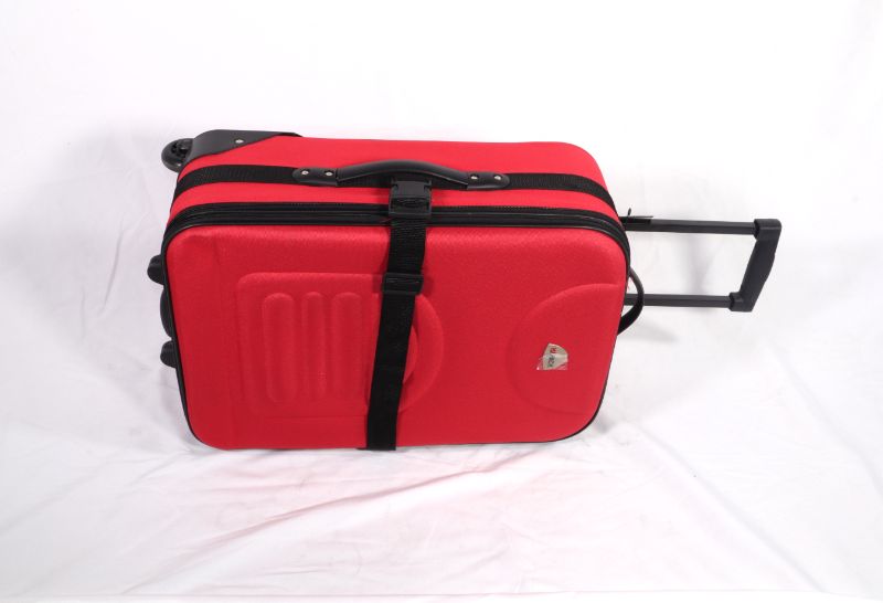 Photo 2 of HI PACK RED 20 INCH SUITCASE INLINE WHEEL EXPANDS AND A STRAP TO CLIP AROUND FRONT NEW $49.99