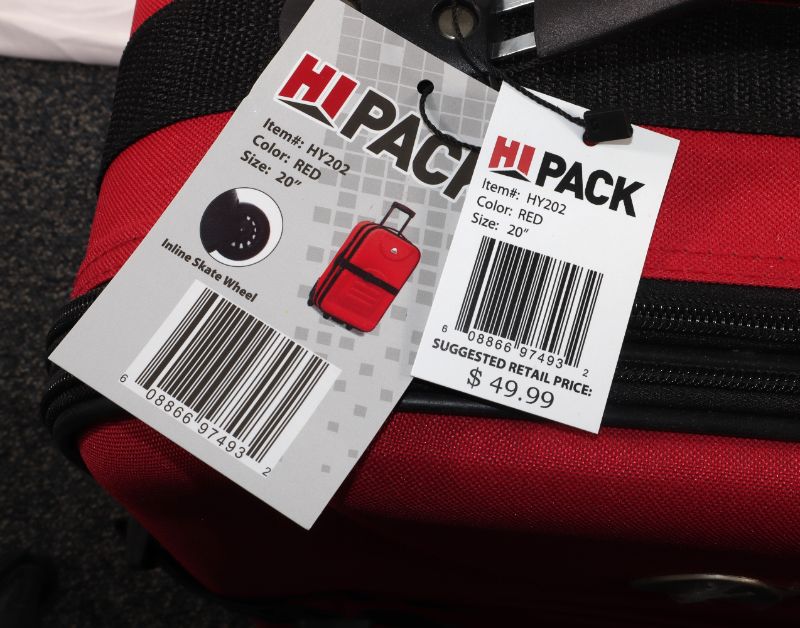 Photo 3 of HI PACK RED 20 INCH SUITCASE INLINE WHEEL EXPANDS AND A STRAP TO CLIP AROUND FRONT NEW $49.99