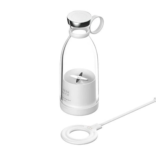 Photo 1 of FRESH JUICE BLENDER HOLDS 350ML WEIGHT 320 GRAMS DISHWASHER SAFE CAN CHARGE ANYWHERE NEW $69.52