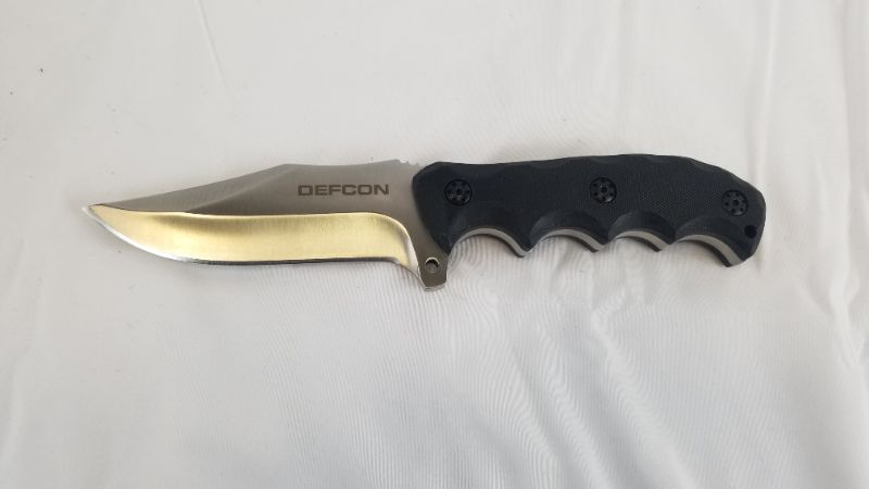 Photo 1 of DEFCON HYDRA HUNTING KNIFE HARD CASE NEW