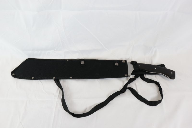 Photo 3 of JUNGLE ADVENTURE 24 INCH MACHETE WITH CARRY CASE NEW