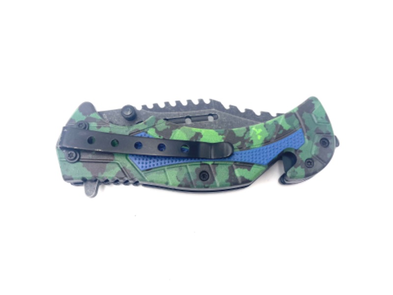 Photo 3 of GREEN CAMO WITH BLUE DETAIL POCKET KNIFE WITH SEATBELT CUTTER AND WINDOW BREAKER NEW 