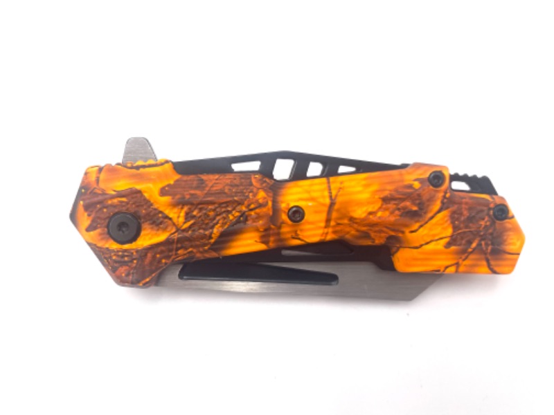 Photo 2 of ORANGE CAMO POCKET KNIFE NEW 