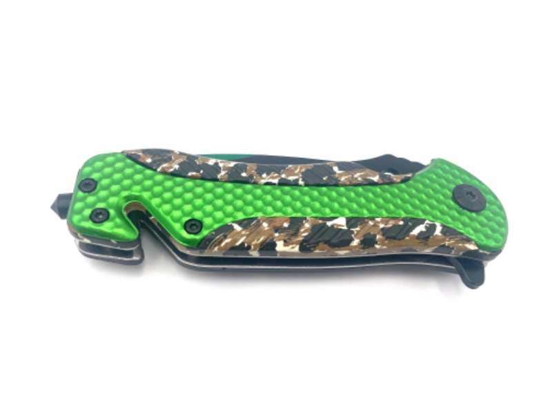 Photo 2 of 5 INCH WRECKER GREEN BLD HND POCKET KNIFE WITH CLIP SEATBELT CUTTER AND WINDOW BREAKER NEW 