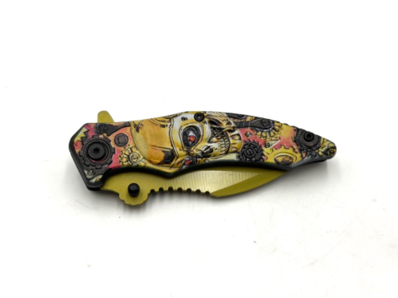 Photo 2 of SKULL DESIGN POCKET KNIFE NEW