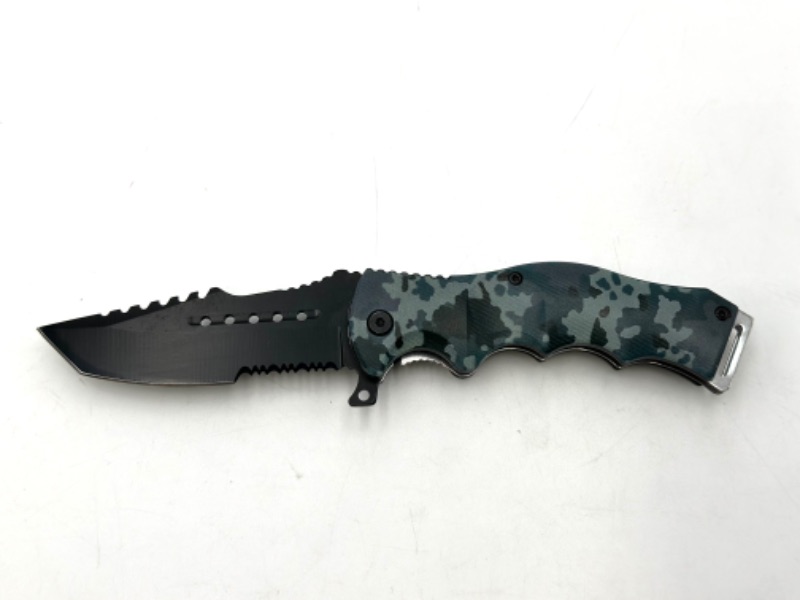 Photo 1 of CAMO DESIGN POCKET KNIFE NEW