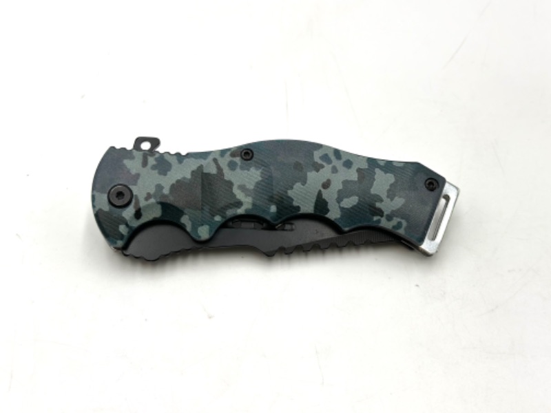 Photo 2 of CAMO DESIGN POCKET KNIFE NEW