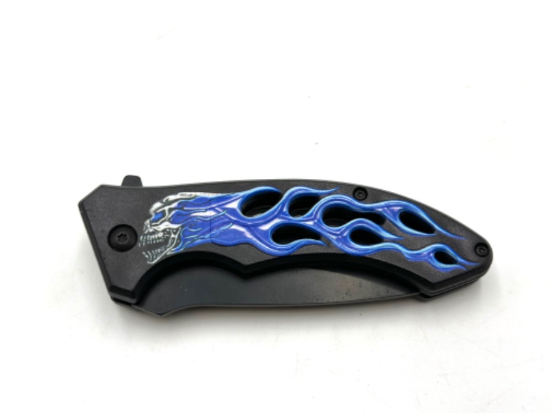 Photo 2 of BLUE SKULL FLAME DESIGN POCKET KNIFE NEW