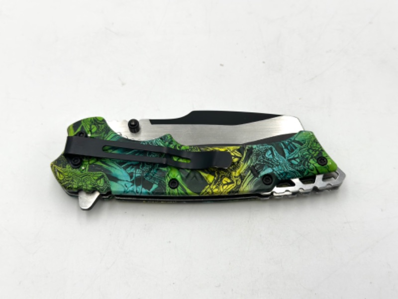 Photo 3 of REPTILE DESIGN POCKET KNIFE NEW