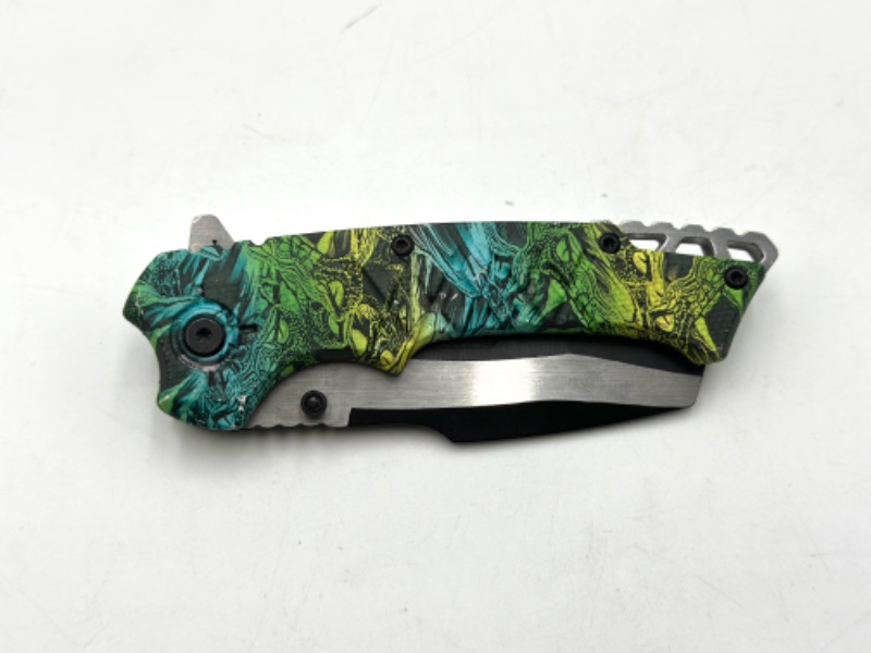 Photo 2 of REPTILE DESIGN POCKET KNIFE NEW