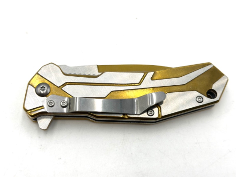 Photo 3 of GOLD AND SILVER DESIGNED FALCON POCKET KNIFE NEW