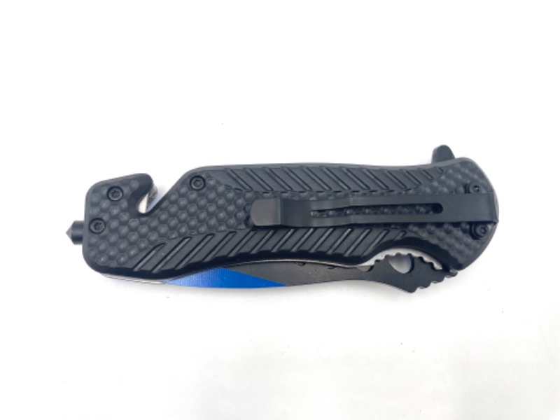 Photo 3 of BLACK BLUE WITH CAMO PRINT DESIGN POCKET KNIFE WINDOW BREAKER AND SEATBELT CUTTER NEW 