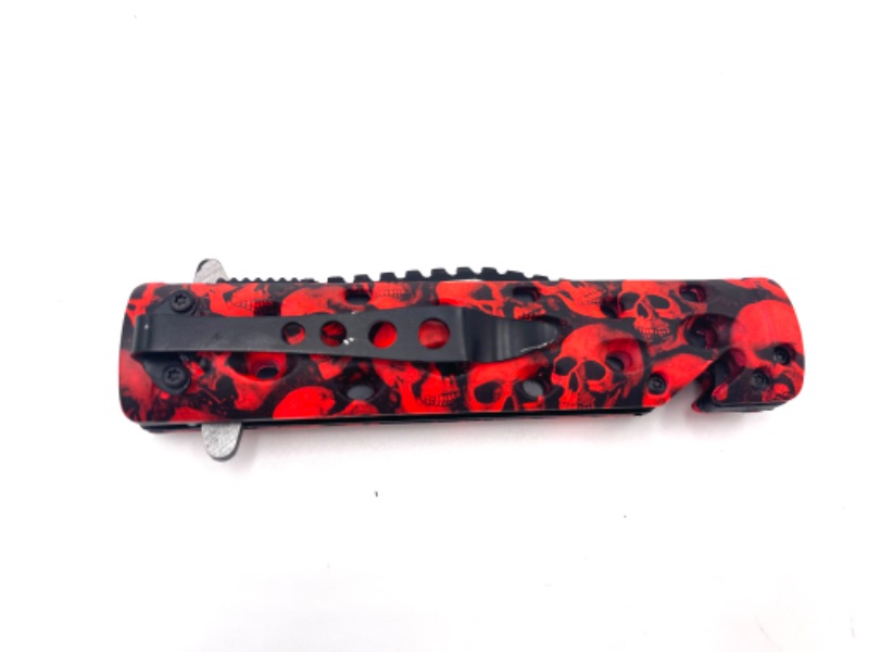 Photo 3 of RED BLACK SKULL POCKET KNIFE WITH SEATBELT CUTTER NEW 