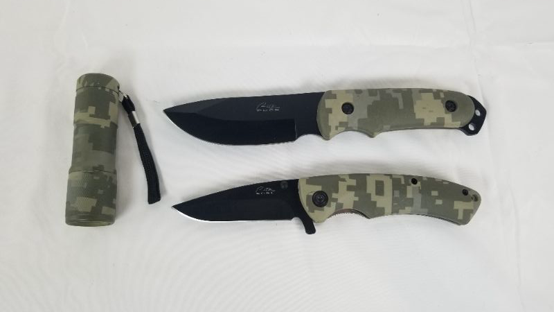 Photo 1 of 3 PIECE MILTARY COMBO SET 4.5 INCH CLOSED FOLDER 9 INCH OVERALL HUNTER 1 FLASHLIGHT AND 1 SHEATH NEW 