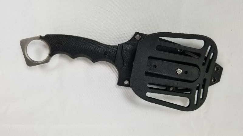 Photo 4 of 8.5 INCH HUNTING BLADE WITH HARD CASE CLIPS TO WAIST LINE NEW 