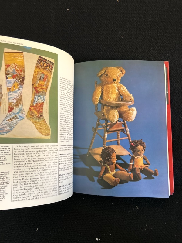 Photo 2 of HCDJ Encyclopedia of toys book 