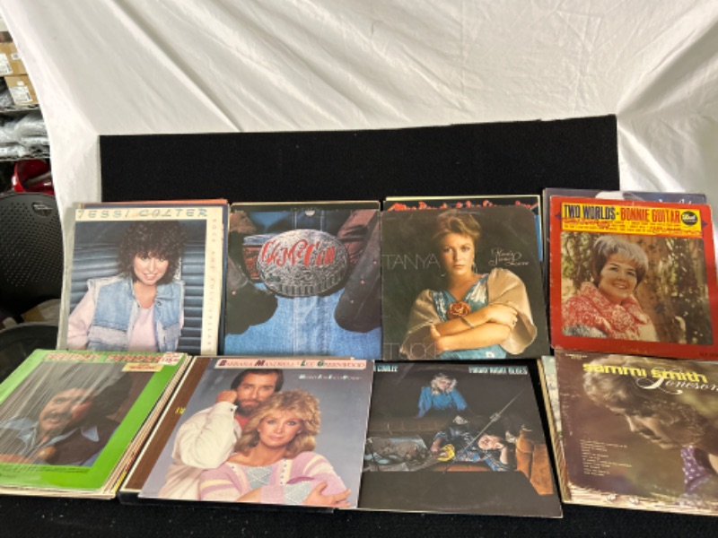 Photo 1 of 25 record albums includes 1 box set