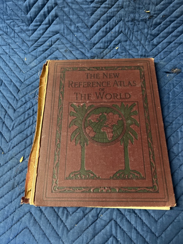 Photo 1 of 1926 New reference Atlas of the World Lots of color maps cover is loose 