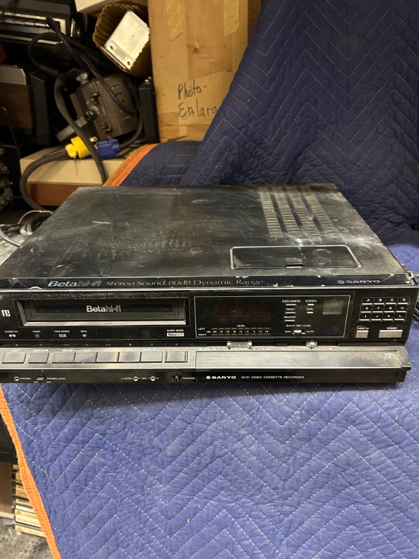 Photo 1 of Sanyo Beta 7500 player untested dusty as found 