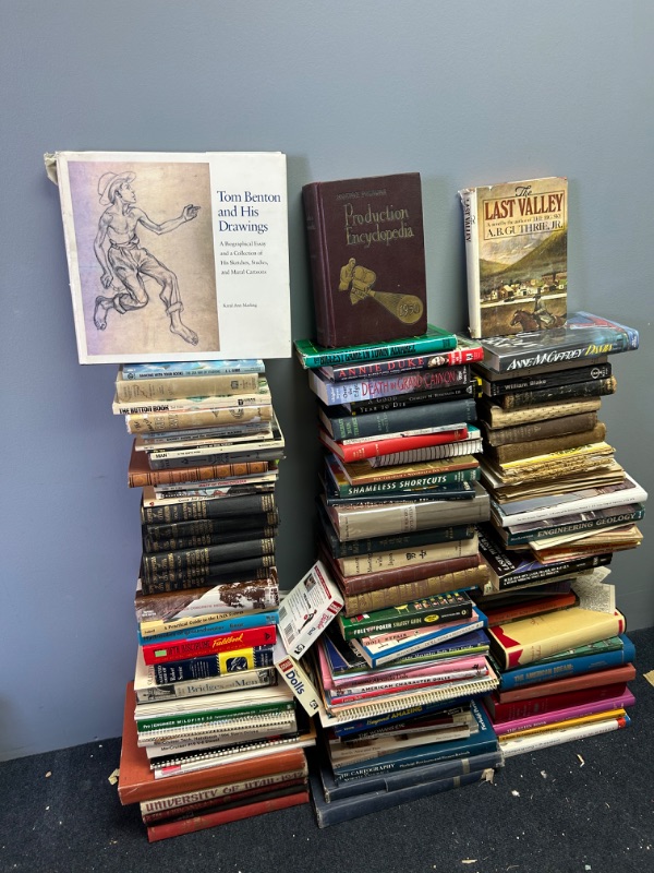 Photo 1 of Lot of 100 books 