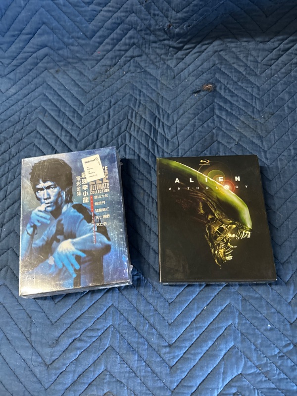 Photo 1 of DVD sets Bruce Lee 5 discs sealed and Alien Trilogy 