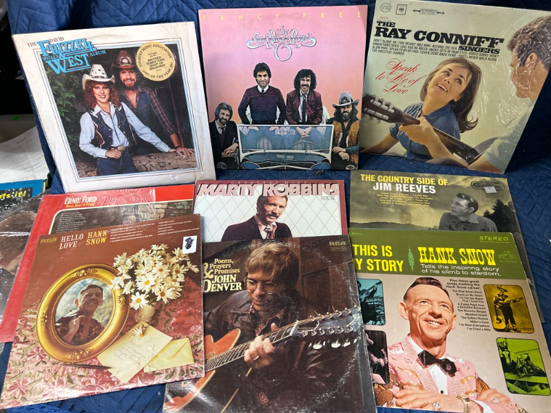 Photo 1 of 25 country record albums 