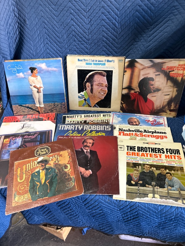 Photo 1 of 25 Country record albums 