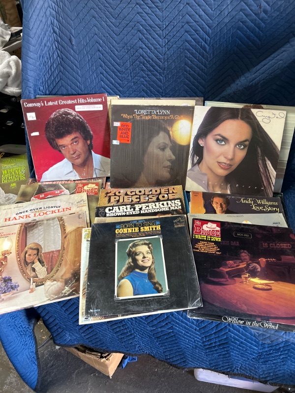 Photo 1 of 25 Country record albums 