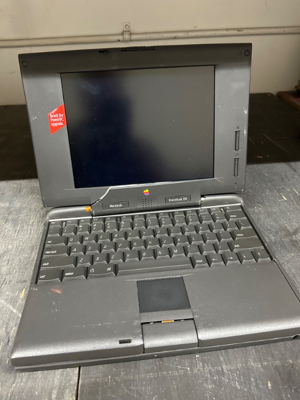 Photo 1 of Vintage Apple Macintosh Powerbook 190 broken looks like it was dropped no cords