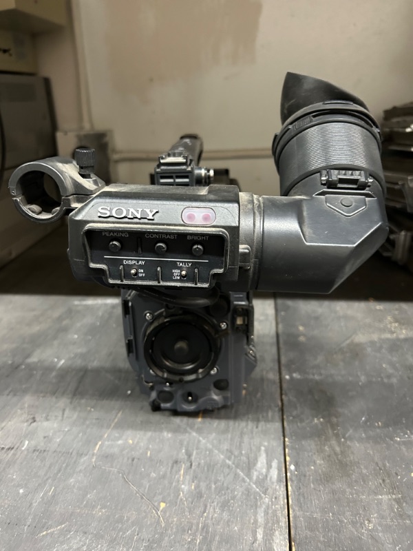 Photo 2 of Sony Vintage Professional video camera DSR-570WS missing lens no battery or charger untested 