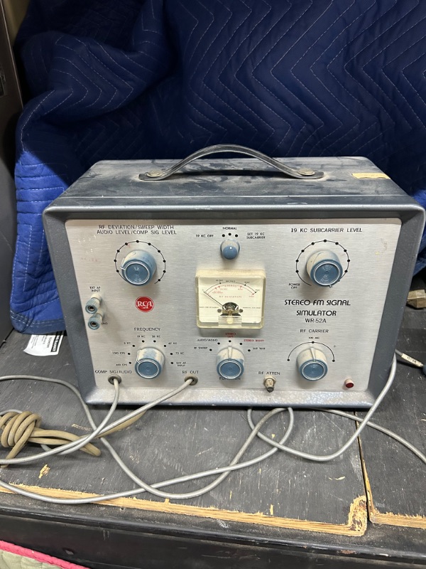 Photo 1 of RCA Stereo FM signal simulator WR-52A