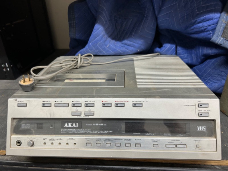 Photo 1 of Akai VHS VCR VS-5 untested 