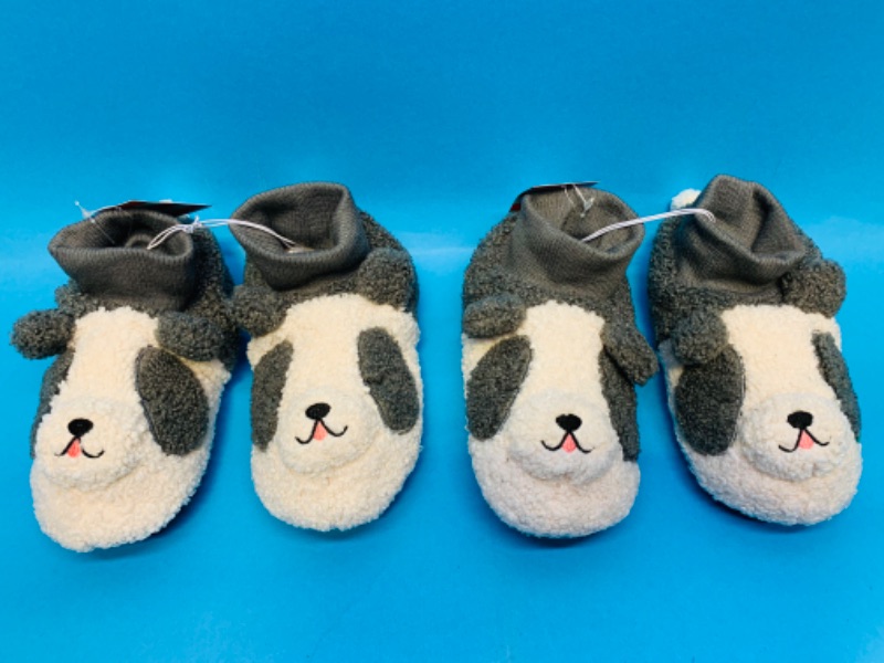 Photo 1 of 461897…2 pairs of kids slippers size m (7/8)