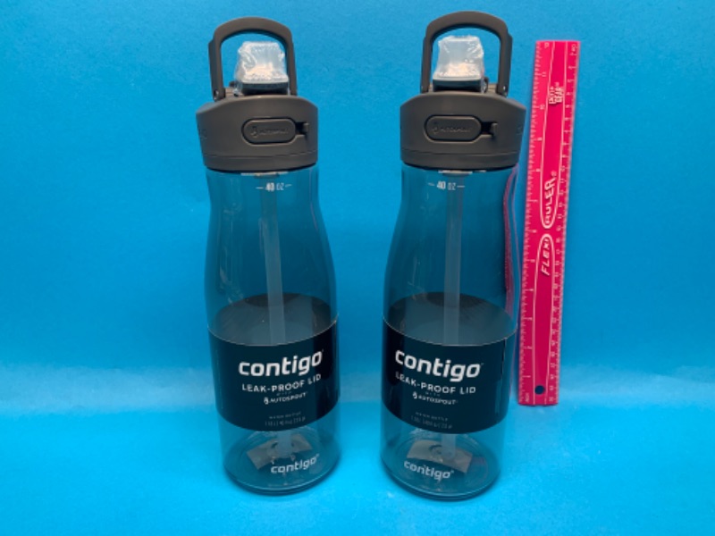 Photo 1 of 461953…2 contico 40 oz. Leakproof lidded beverage bottles